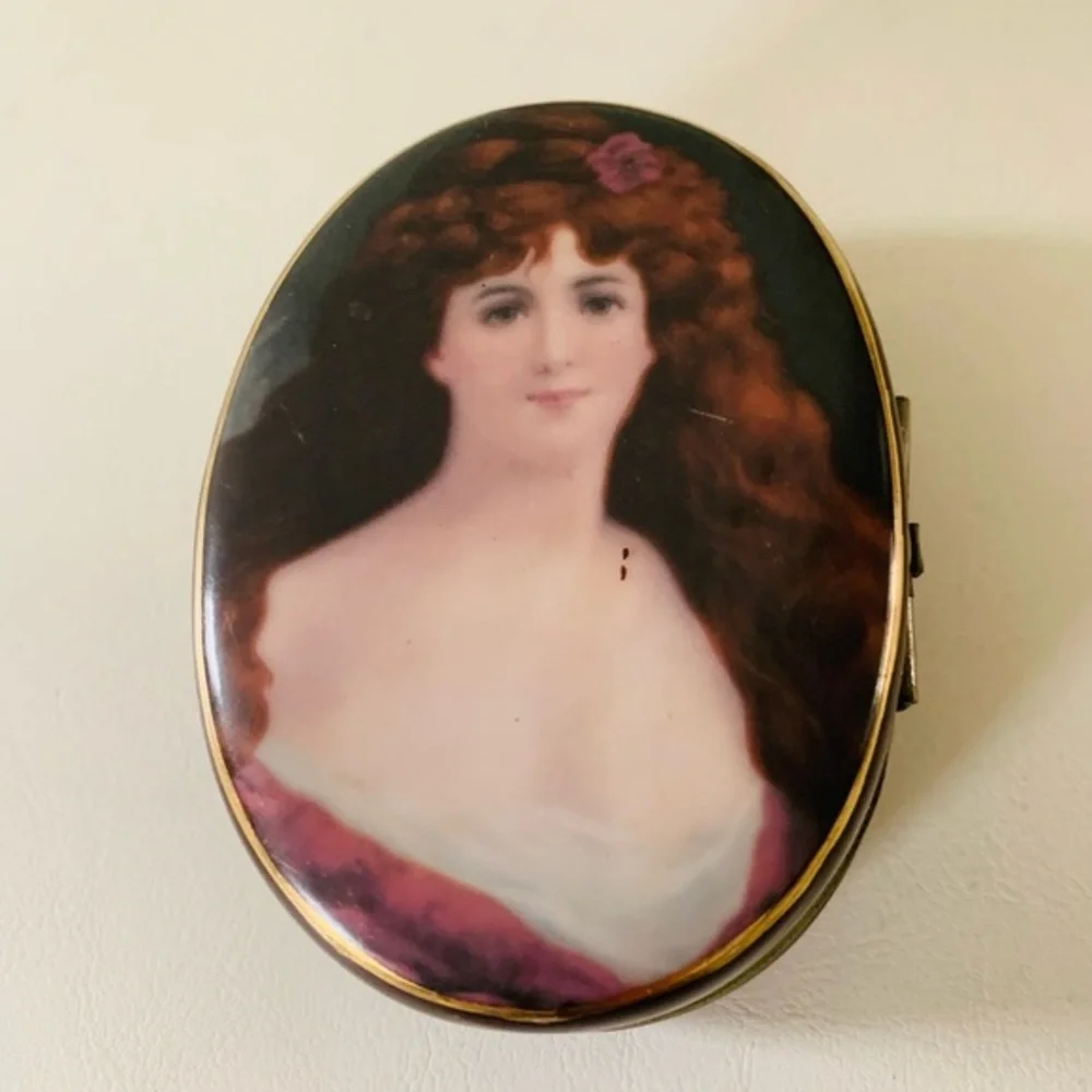 Rare Antique 1910 Porcelain Oval Jewelry Trinket Box